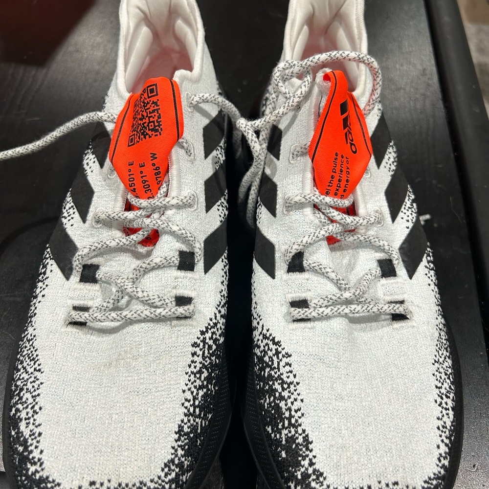 Adidas 8-10.5 men’s shoes